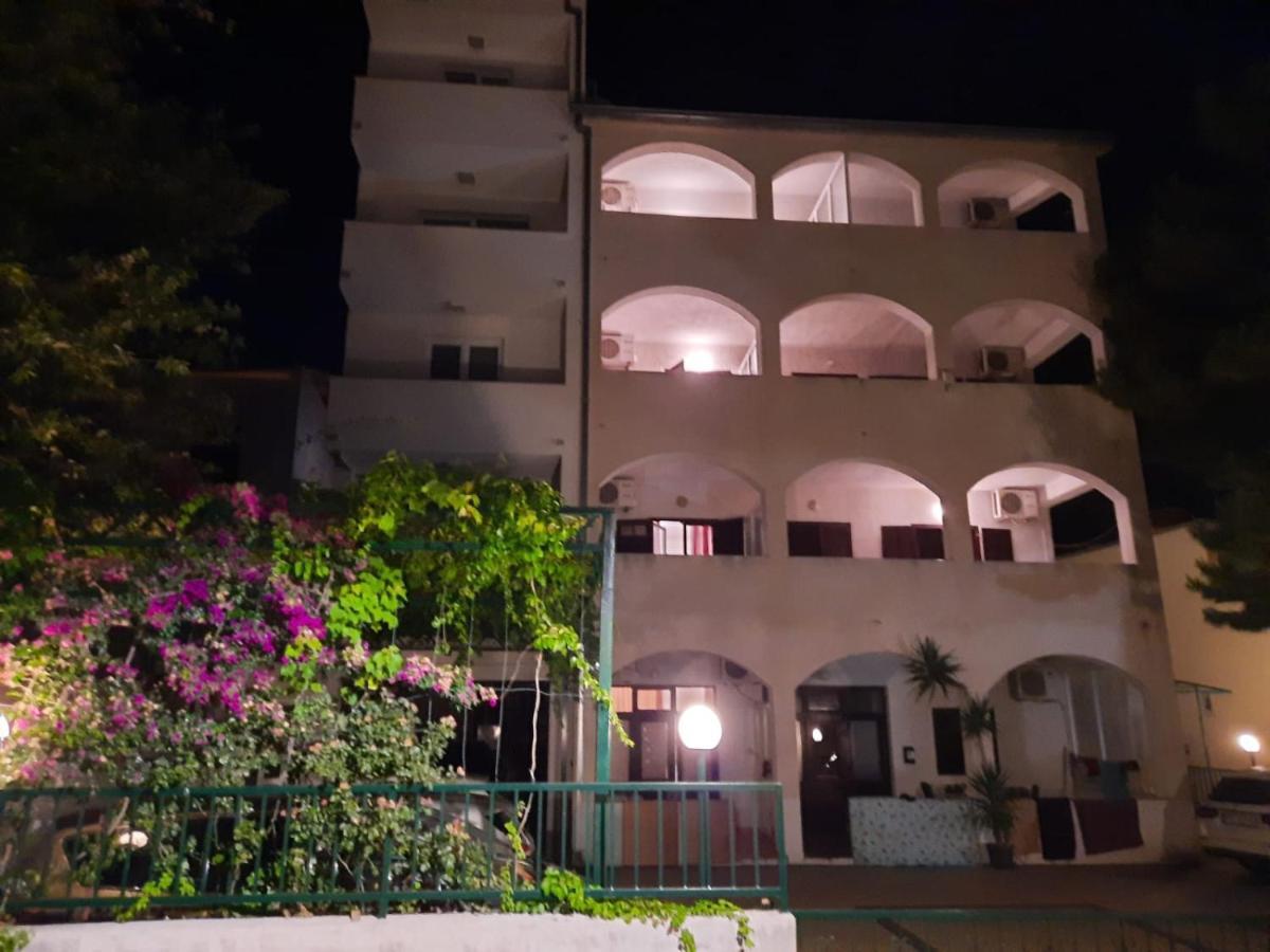 Apartmani R&B Radalj Makarska Extérieur photo