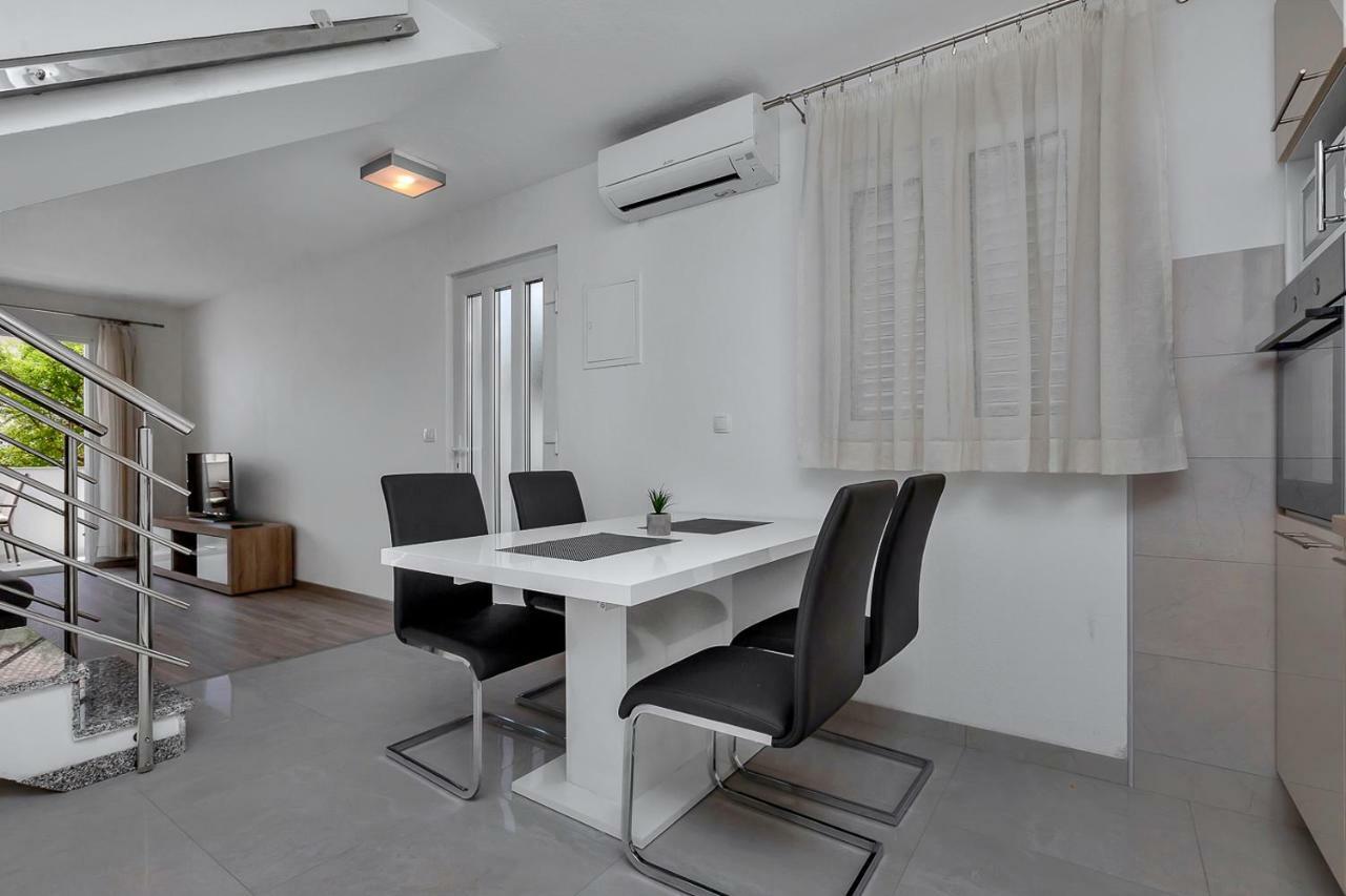 Apartmani R&B Radalj Makarska Extérieur photo